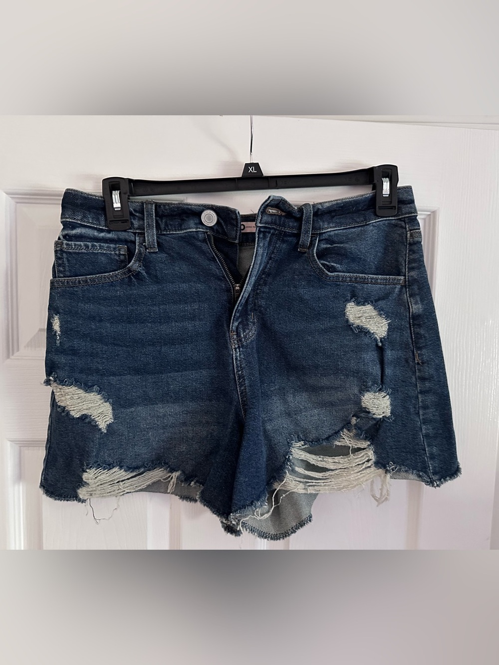 SO Women's Distressed Dark Blue Denim Shorts Size 11. - Picture 1 of 4